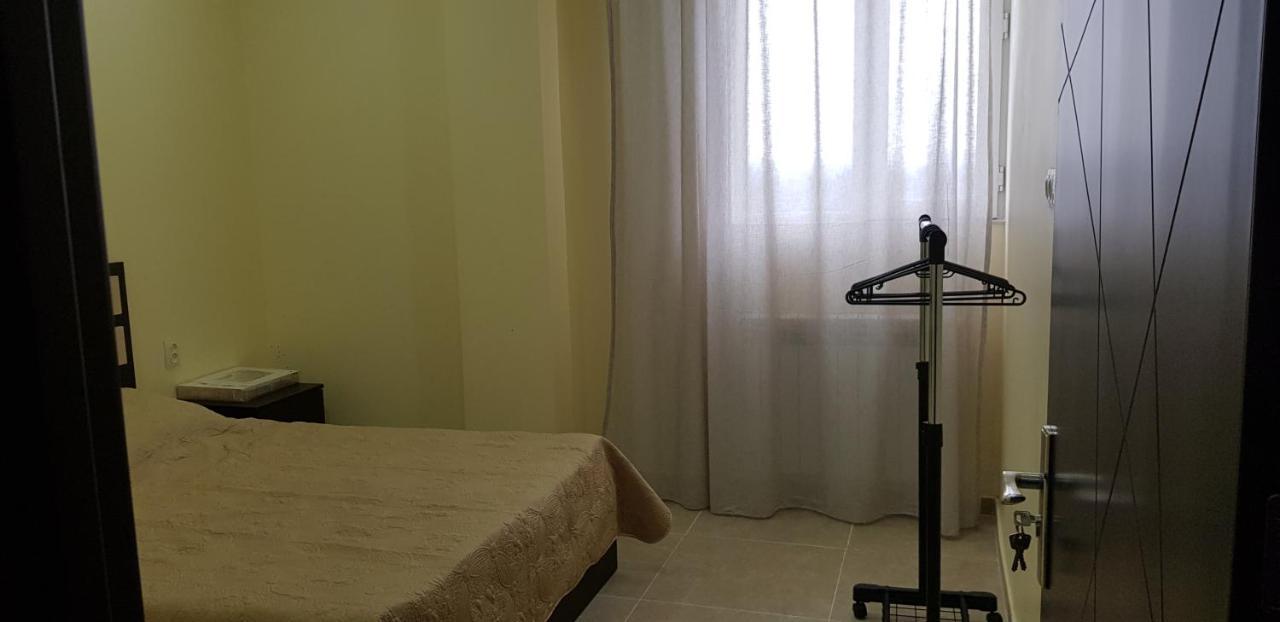 Apartment يوريكي المظهر الخارجي الصورة