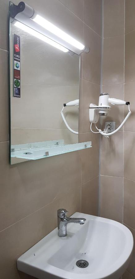 Apartment يوريكي المظهر الخارجي الصورة
